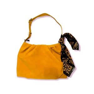 Mustard handbag 👜 with animal print headband